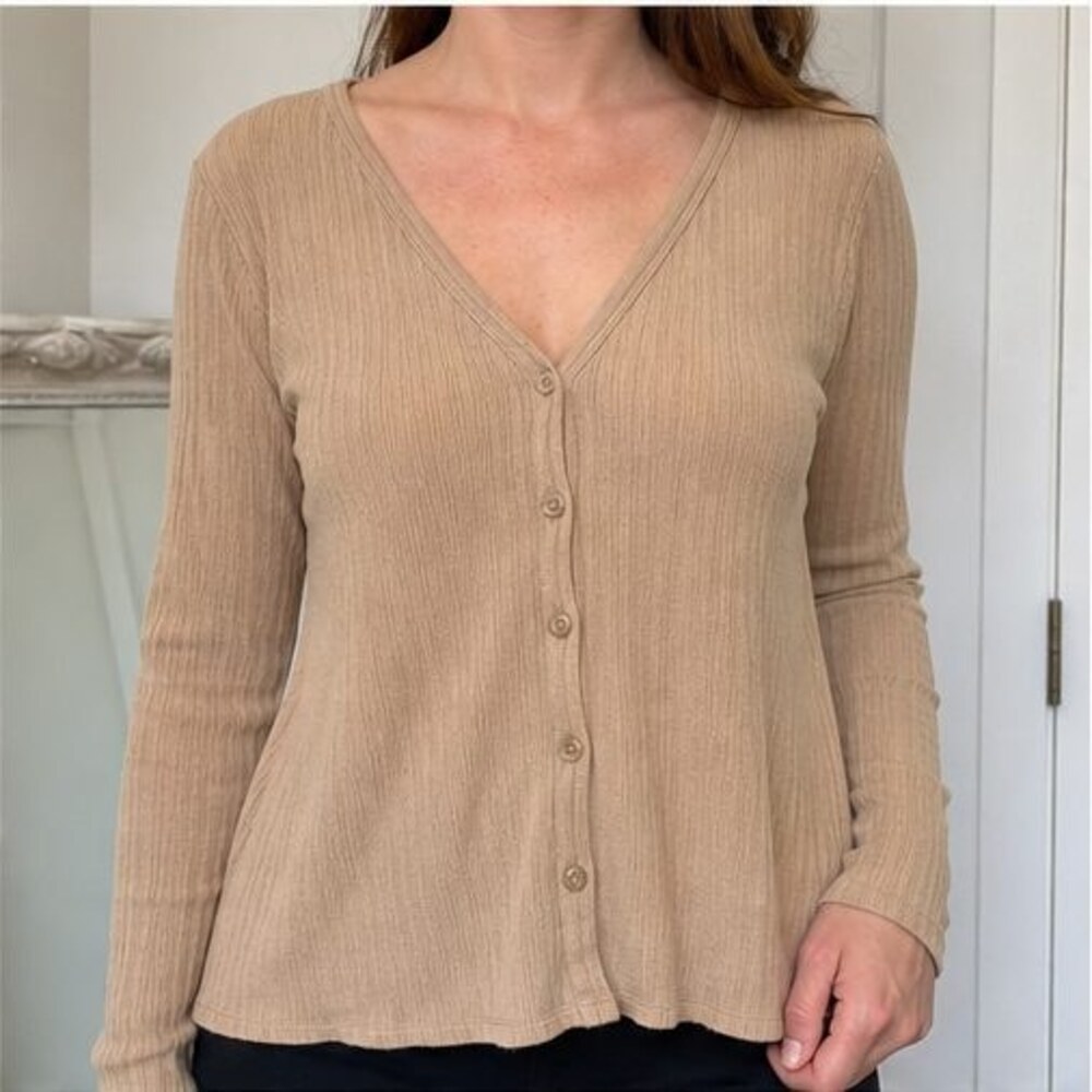 Camel Button Blouse - Picture 2 of 6